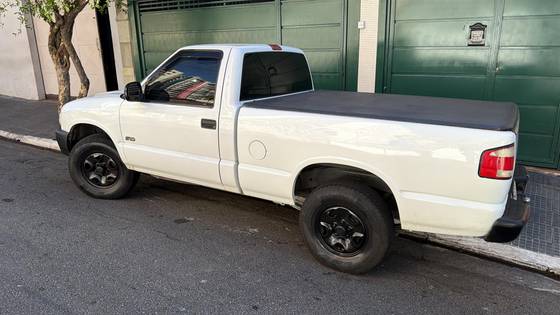CHEVROLET S10 2.2 MPFI STD 4X2 CS 8V GASOLINA 2P MANUAL CHEVROLET S10 2.2 MPFI STD 4X2 CS 8V GASOLINA 2P MANUAL